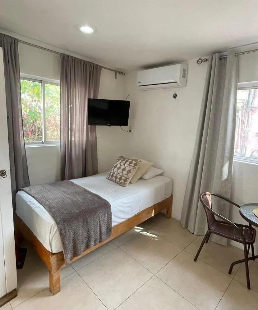 Isla Mujeres Studio For 3 Punta Norte Downtown 아파트